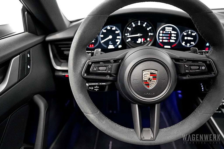 Porsche 992 Carrera