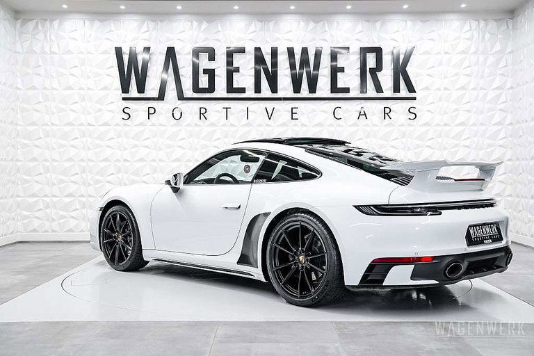 Porsche 992 Carrera