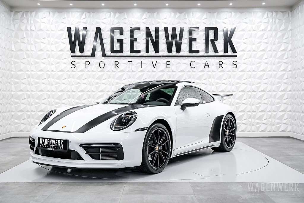 Porsche 992 Carrera