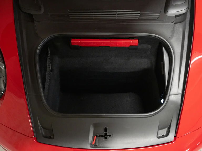 Porsche 992 Carrera GTS