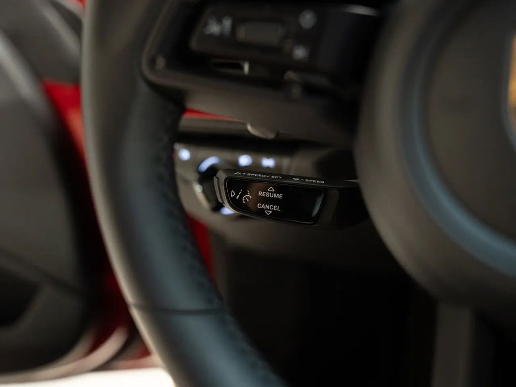 Porsche 992 Carrera GTS