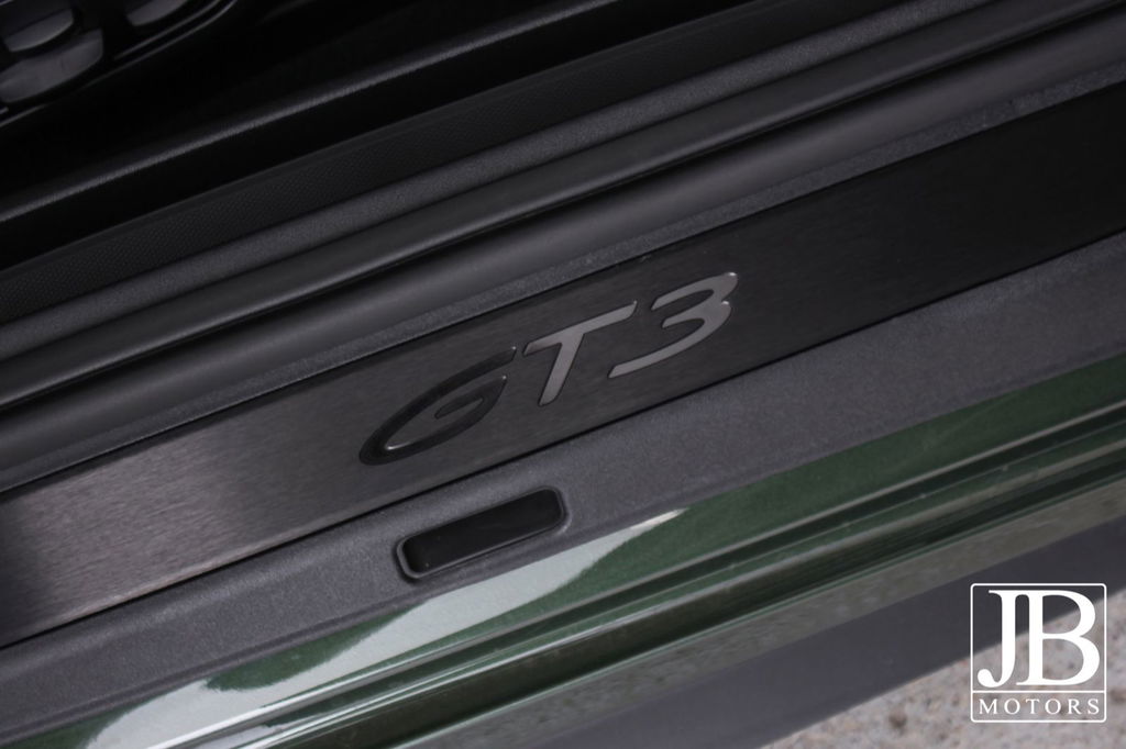 Porsche 992 GT3 Touring