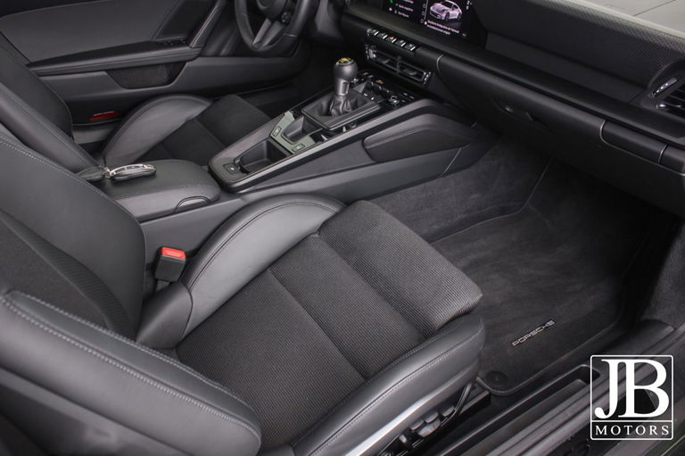 Porsche 992 GT3 Touring