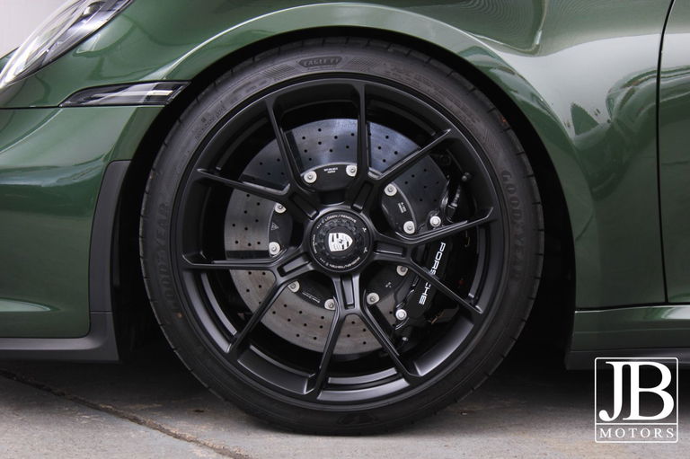 Porsche 992 GT3 Touring