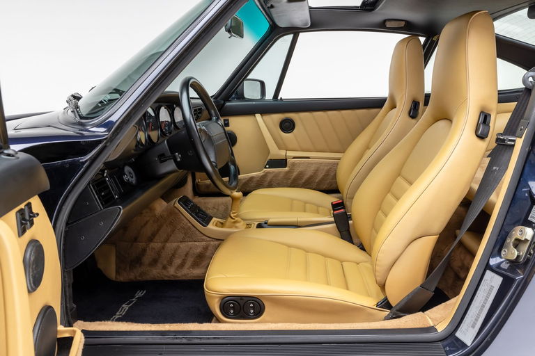 Porsche 964 Carrera 4