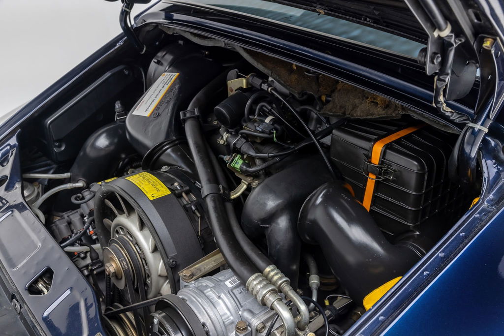 Porsche 964 Carrera 4