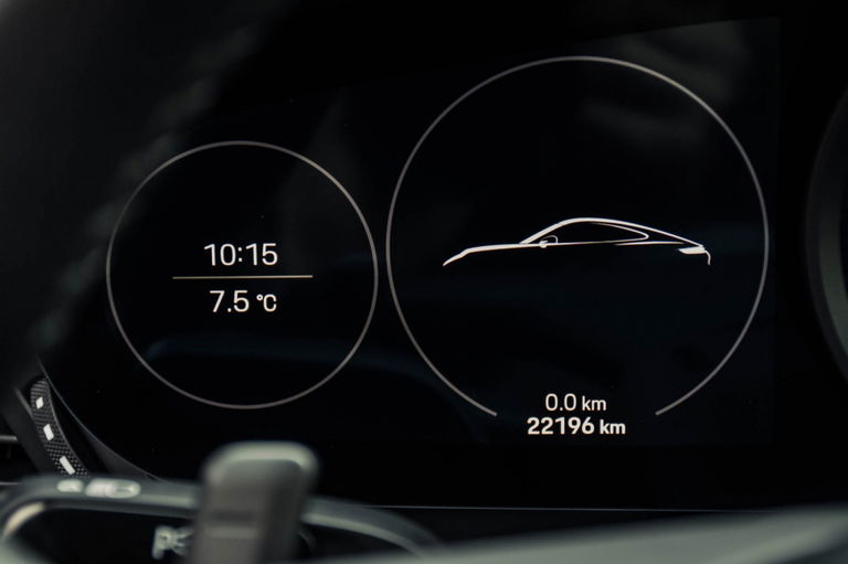 Porsche 992 Carrera 4