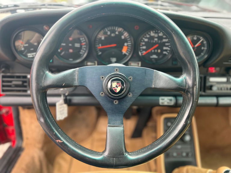 Porsche 911 Carrera 3.2 (US)