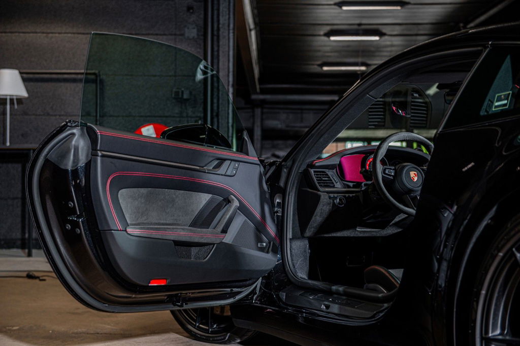 Porsche 992 Carrera GTS