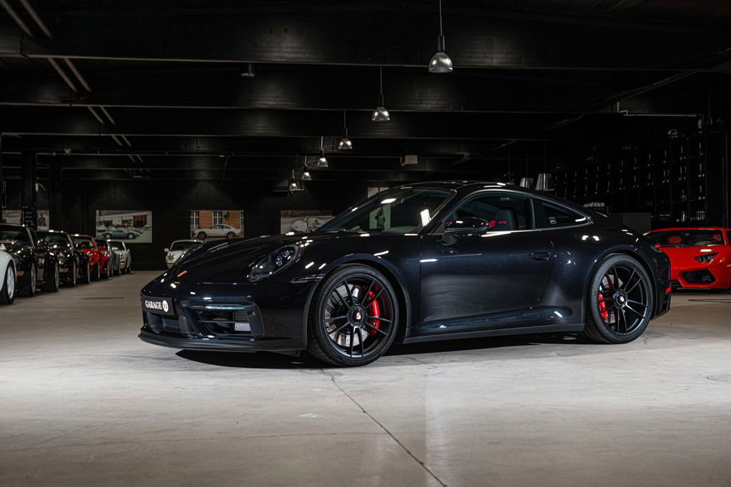 Porsche 992 Carrera GTS