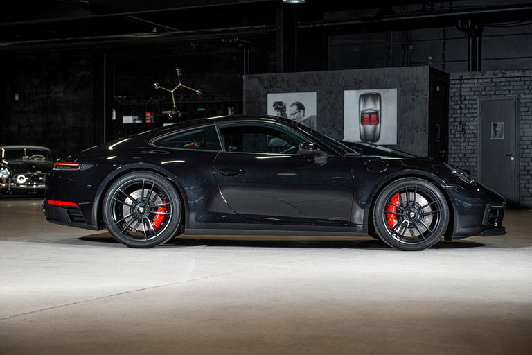 2022-porsche-911-carrera-gts