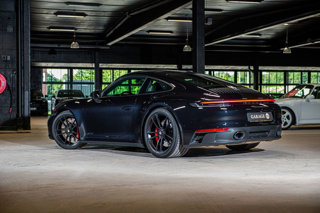 Porsche 992 Carrera GTS