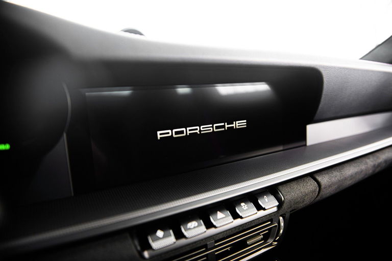 Porsche 992 Carrera GTS