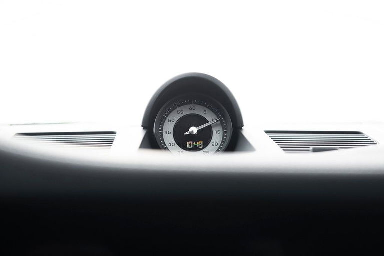 Porsche 992 Carrera 4 GTS