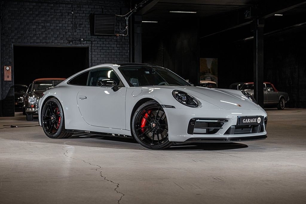 Porsche 992 Carrera 4 GTS 2021 - elferspot.com - Marketplace
