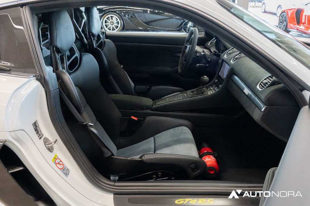 Porsche 718 Cayman GT4 RS
