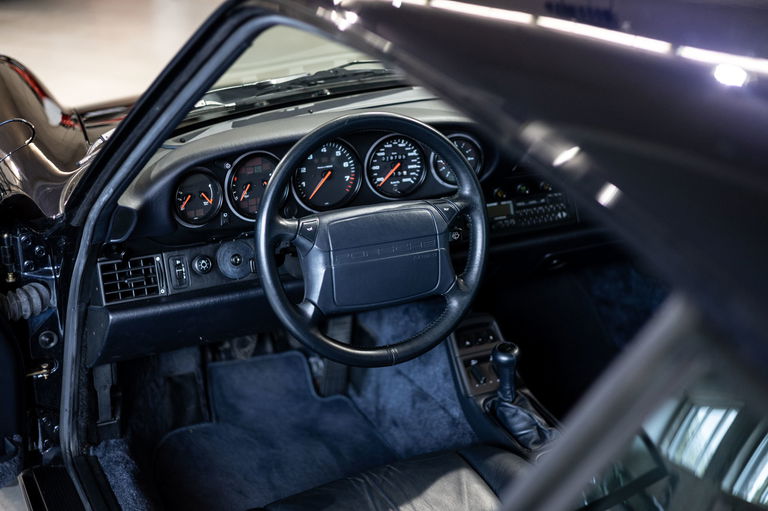 Porsche 964 Carrera 4