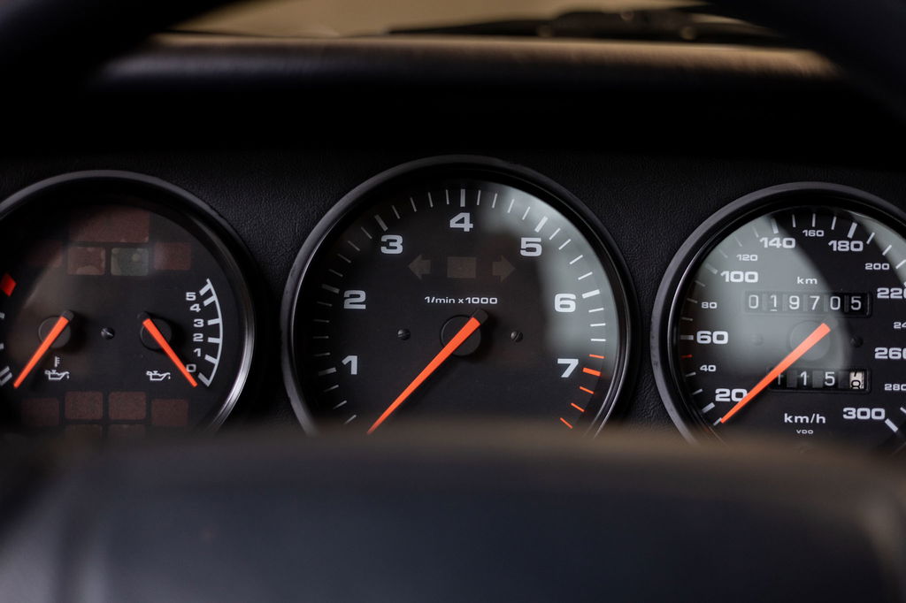 Porsche 964 Carrera 4