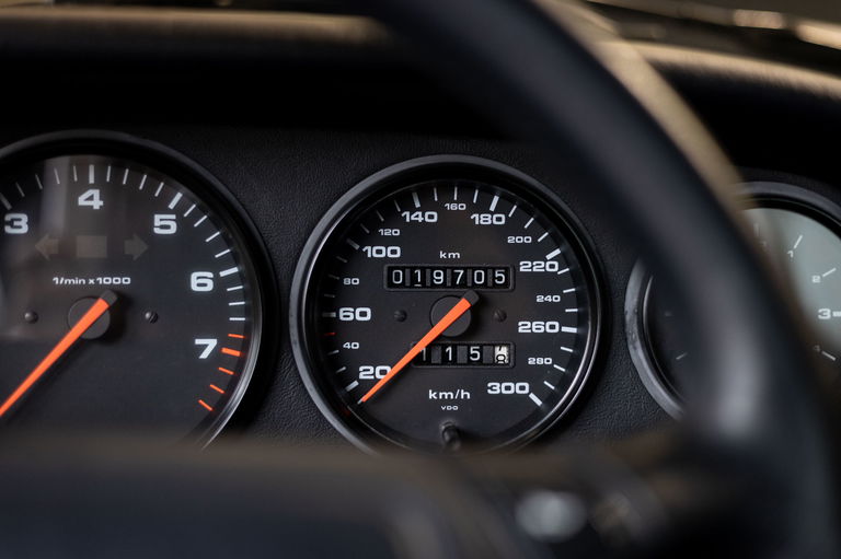 Porsche 964 Carrera 4