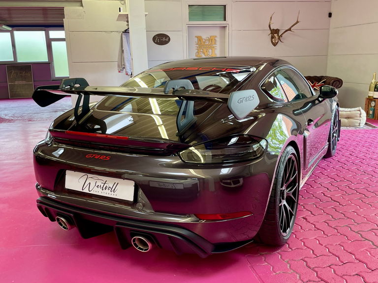 Porsche 718 Cayman GT4 RS