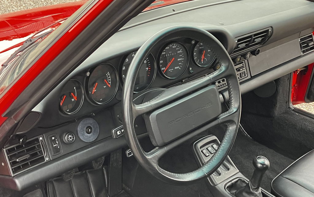 Porsche 964 Carrera 4