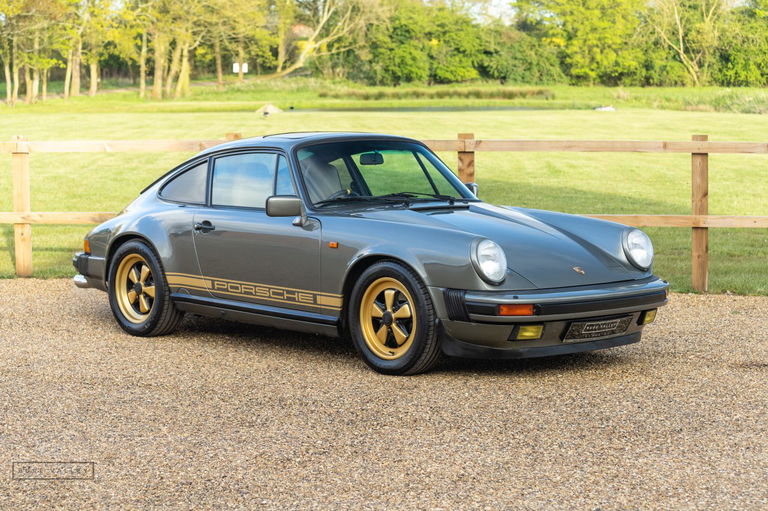 Porsche 911 Carrera 3.2
