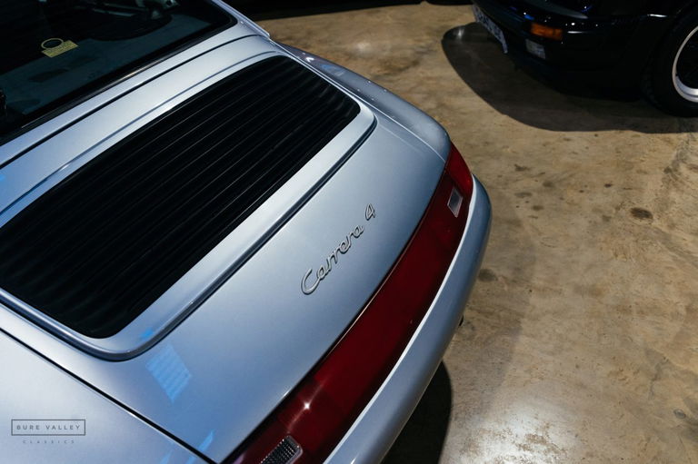 Porsche 993 Carrera 4