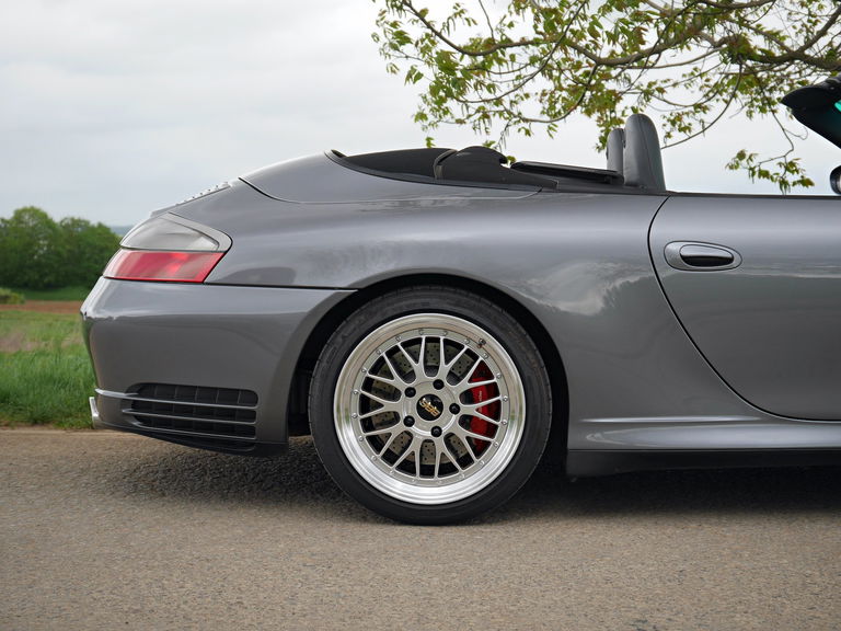 Porsche 996 Carrera 4S