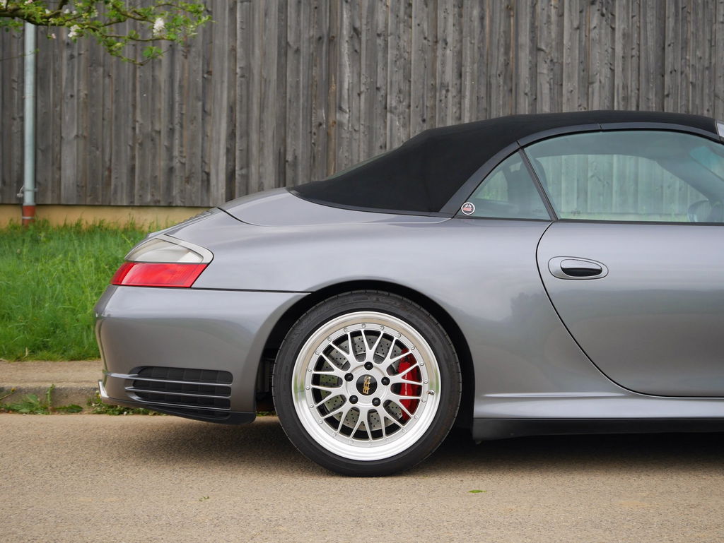 Porsche 996 Carrera 4S