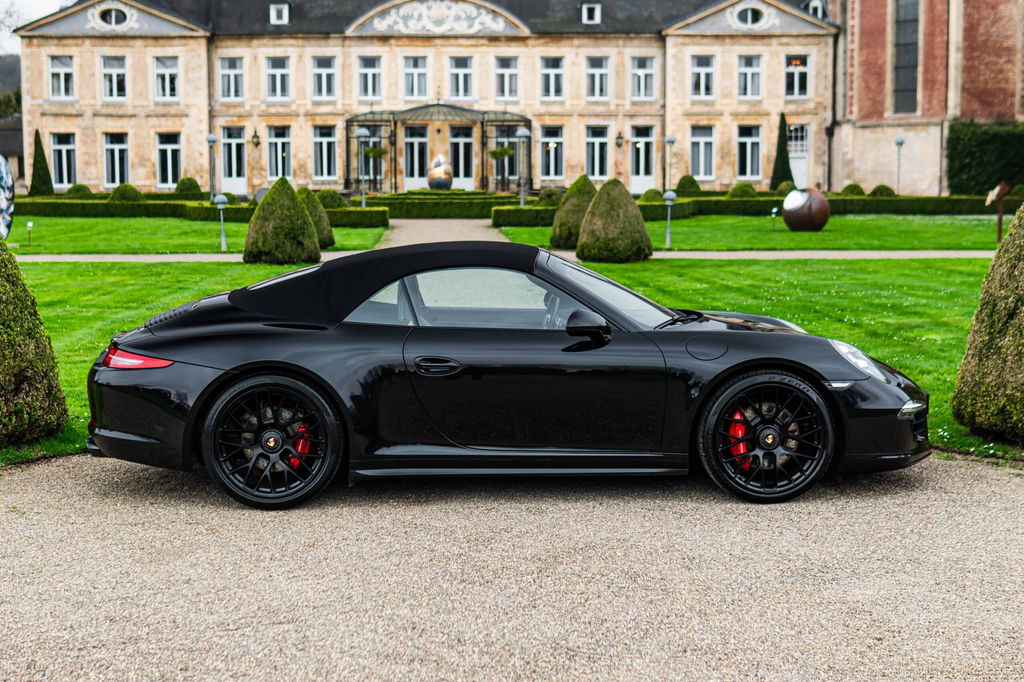 Porsche 991 Carrera 4 GTS