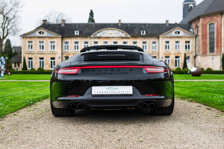 Porsche 991 Carrera 4 GTS