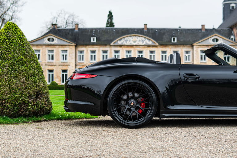 Porsche 991 Carrera 4 GTS
