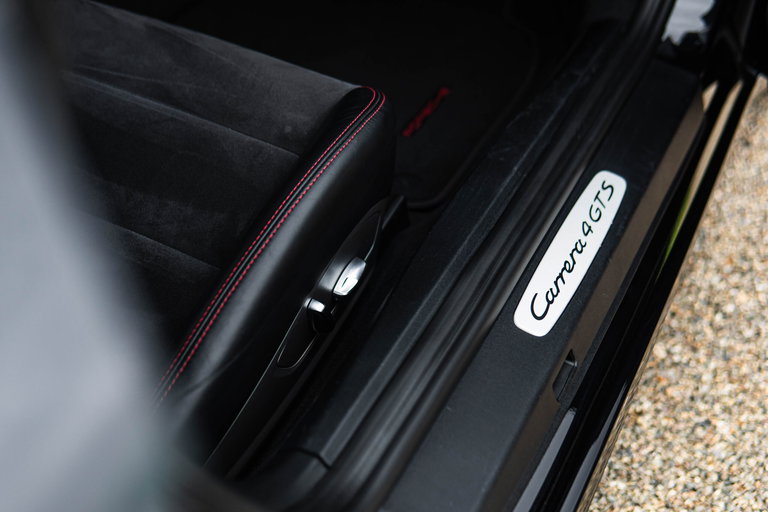 Porsche 991 Carrera 4 GTS