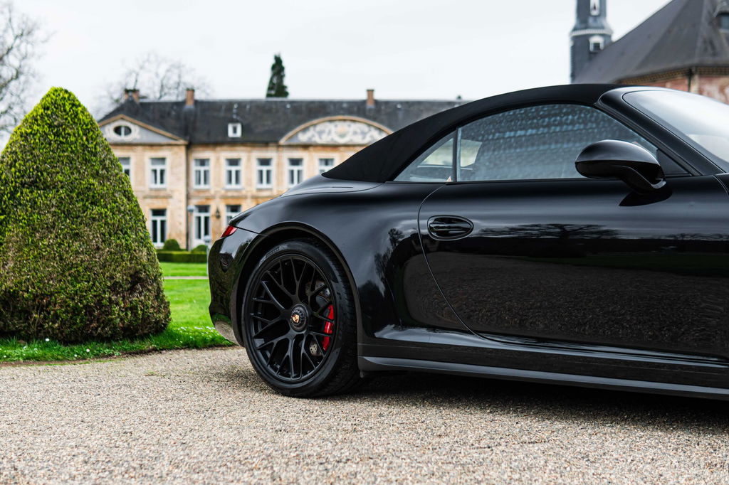Porsche 991 Carrera 4 GTS