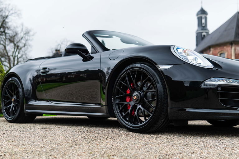 Porsche 991 Carrera 4 GTS