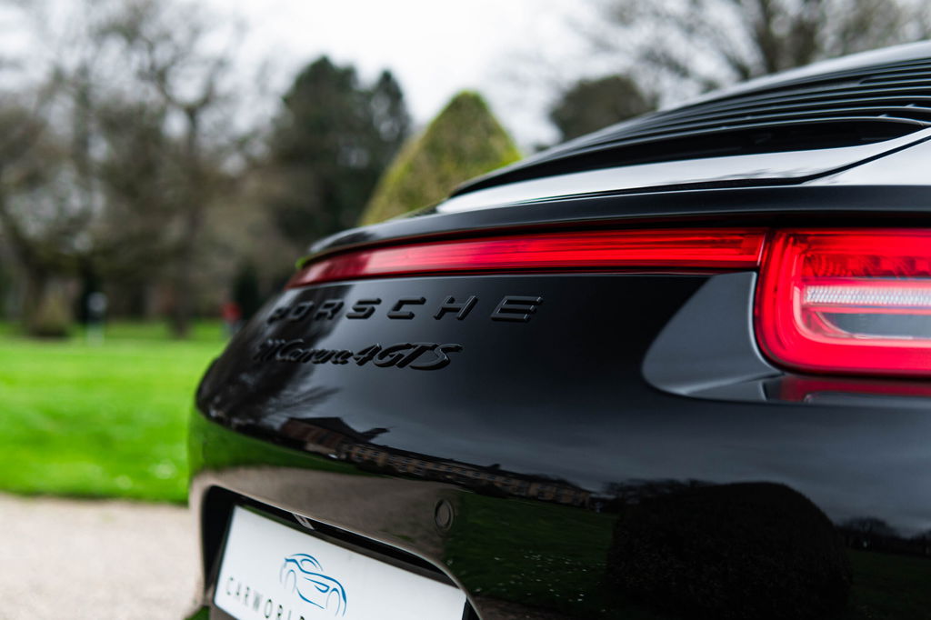 Porsche 991 Carrera 4 GTS