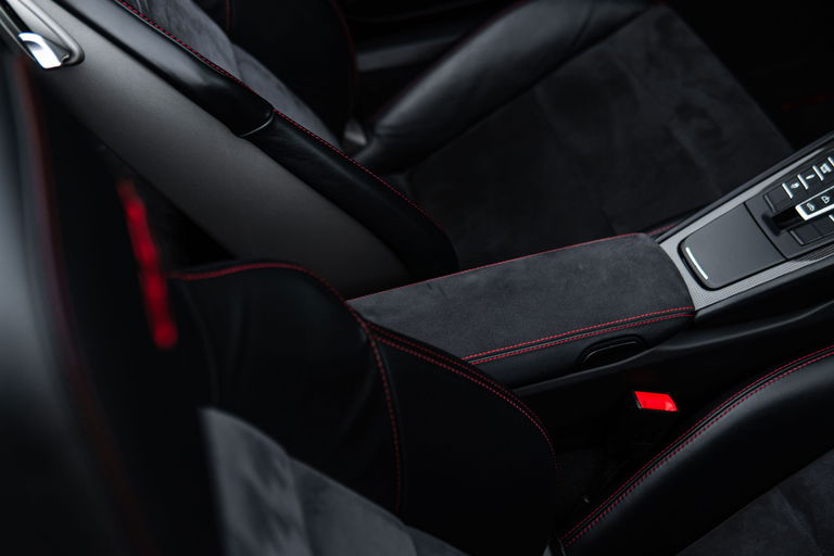 Porsche 991 Carrera 4 GTS