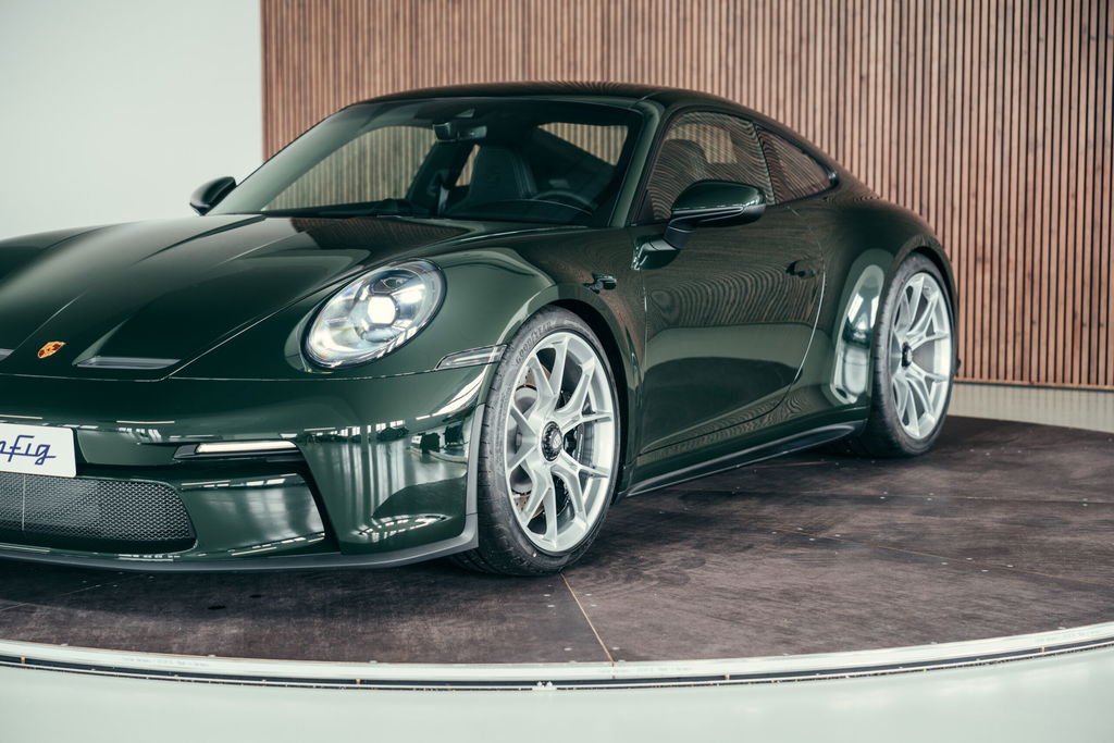 Porsche 992 GT3 Touring