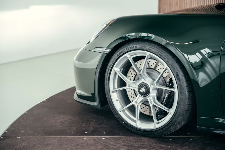 Porsche 992 GT3 Touring