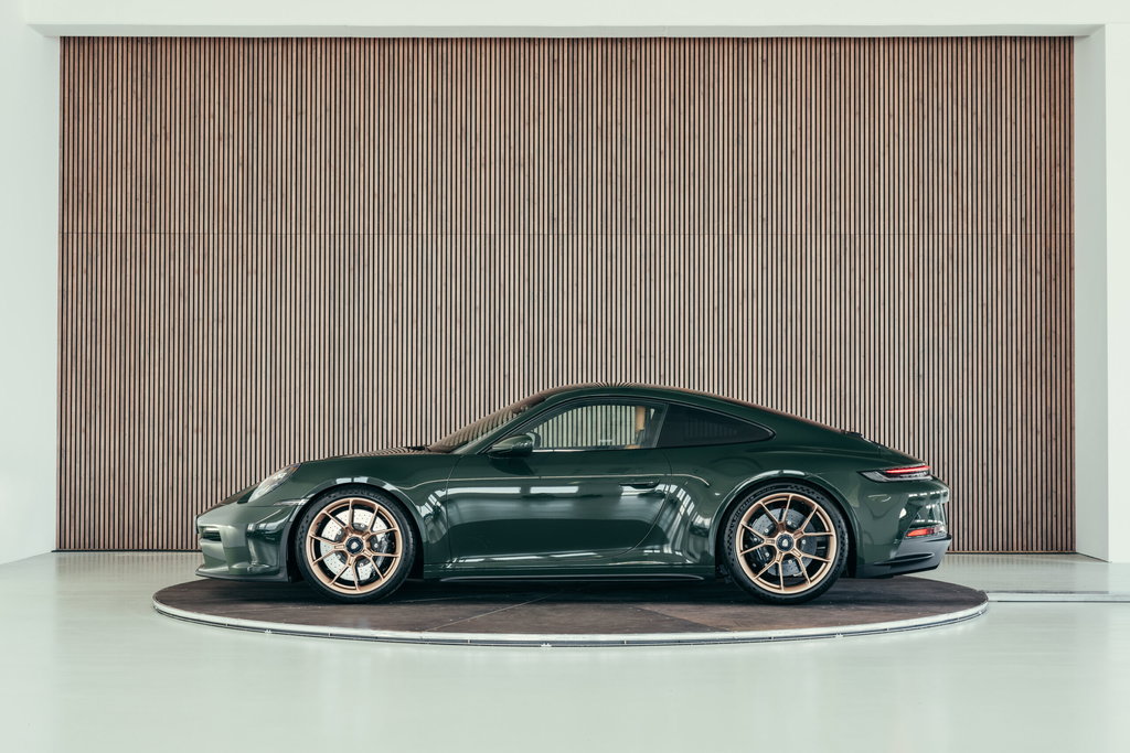Porsche 992 GT3 Touring