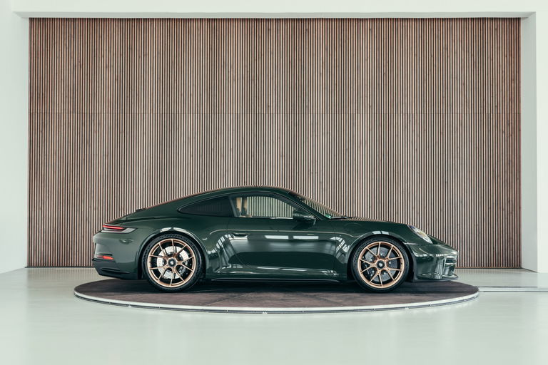 Porsche 992 GT3 Touring