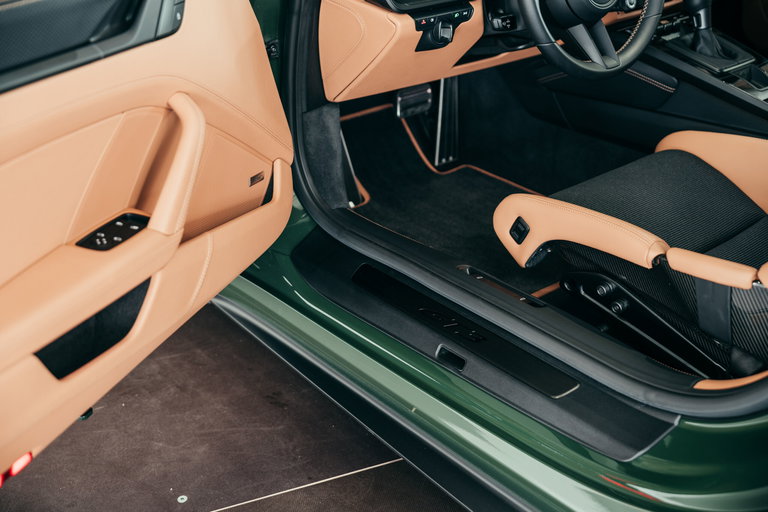 Porsche 992 GT3 Touring