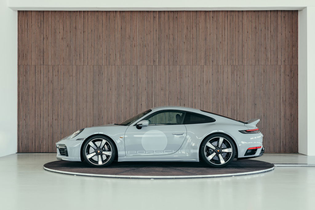 Porsche 992 Sport Classic