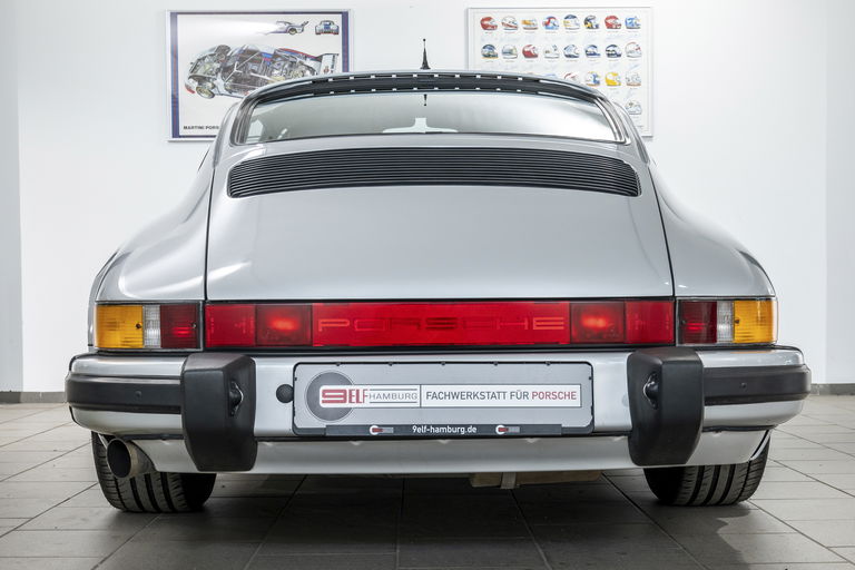 Porsche 911 Carrera 3.2