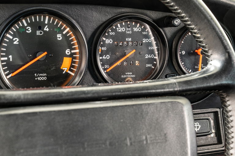 Porsche 911 Carrera 3.2