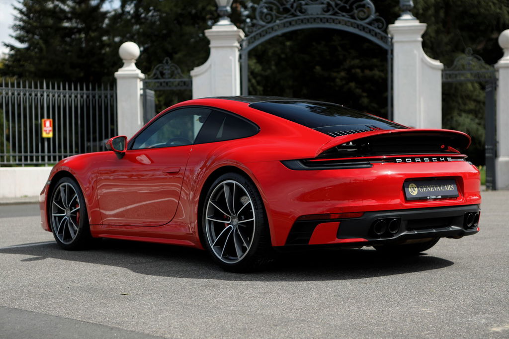 Porsche 992 Carrera 4S