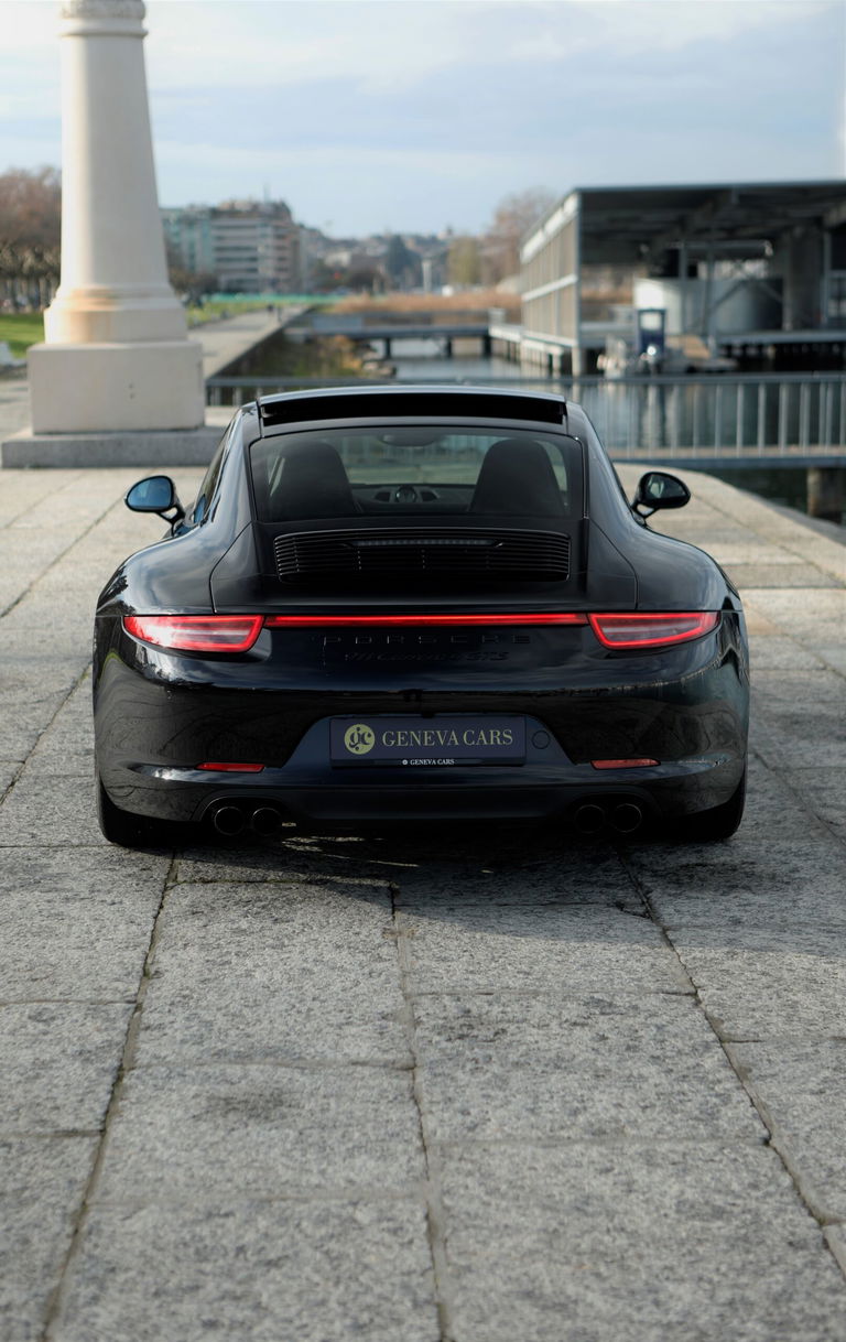 Porsche 991 Carrera 4 GTS