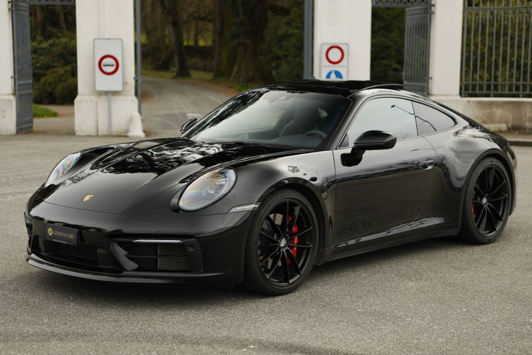 Porsche 992 Carrera 4S