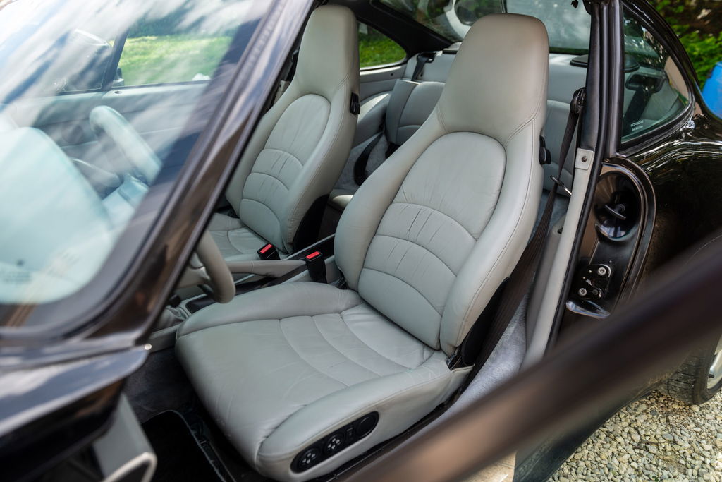 Porsche 993 Carrera 4S