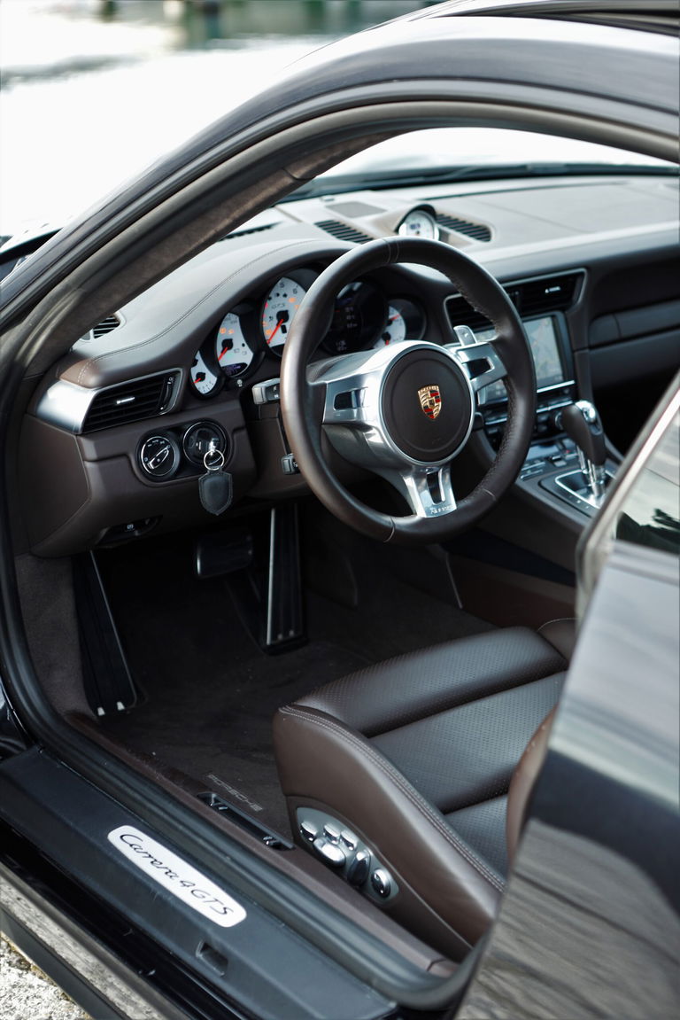 Porsche 991 Carrera 4 GTS